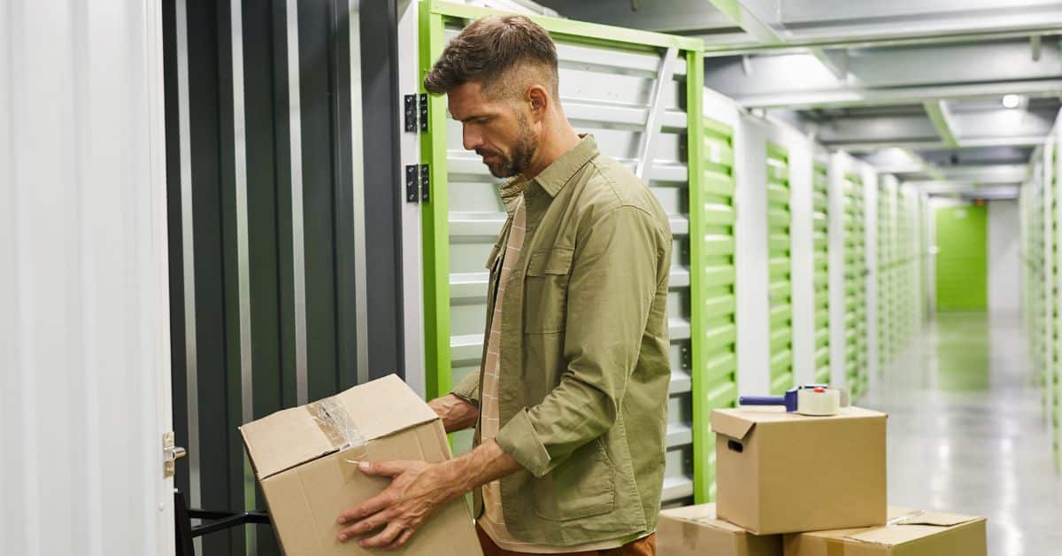 What is Warehouse Storage and Why It Matters ()